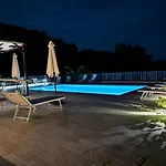 Fattoria Cristina Cozy Duplex With Pool, Animals & Panoramic Terrace Near Cinque Terre - Bilo Castelnuovo Magra